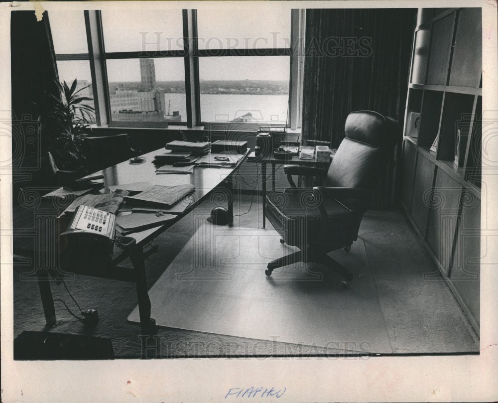 1972 Press Photo Mayor Gribbs Office Empty Chair Press - Historic Images