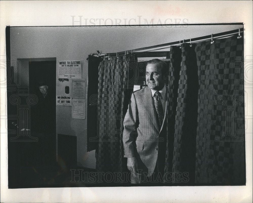1973 Press Photo Roman Gribbs mayor Detroit - Historic Images