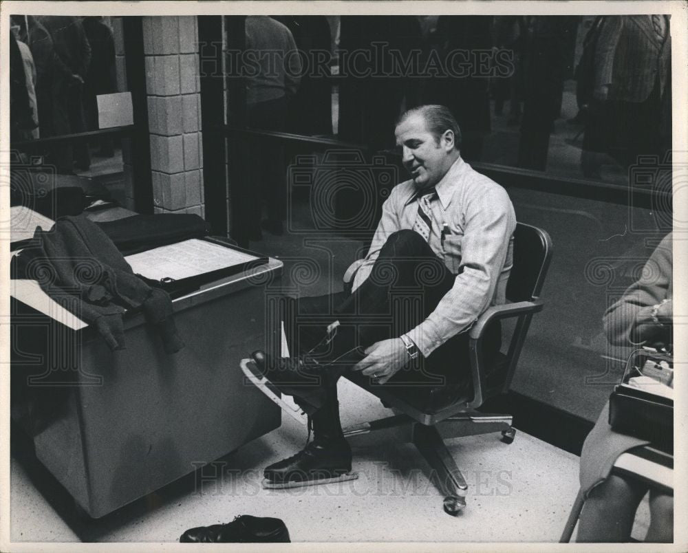 1971 Press Photo Mayor Ice Rink - Historic Images