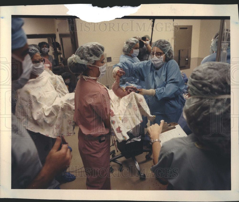 1989 Press Photo Dr. Susan Sherman quintuplets Sinai - Historic Images