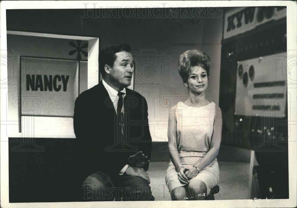 1964 Press Photo Nancy Ray, Vocalist - Historic Images