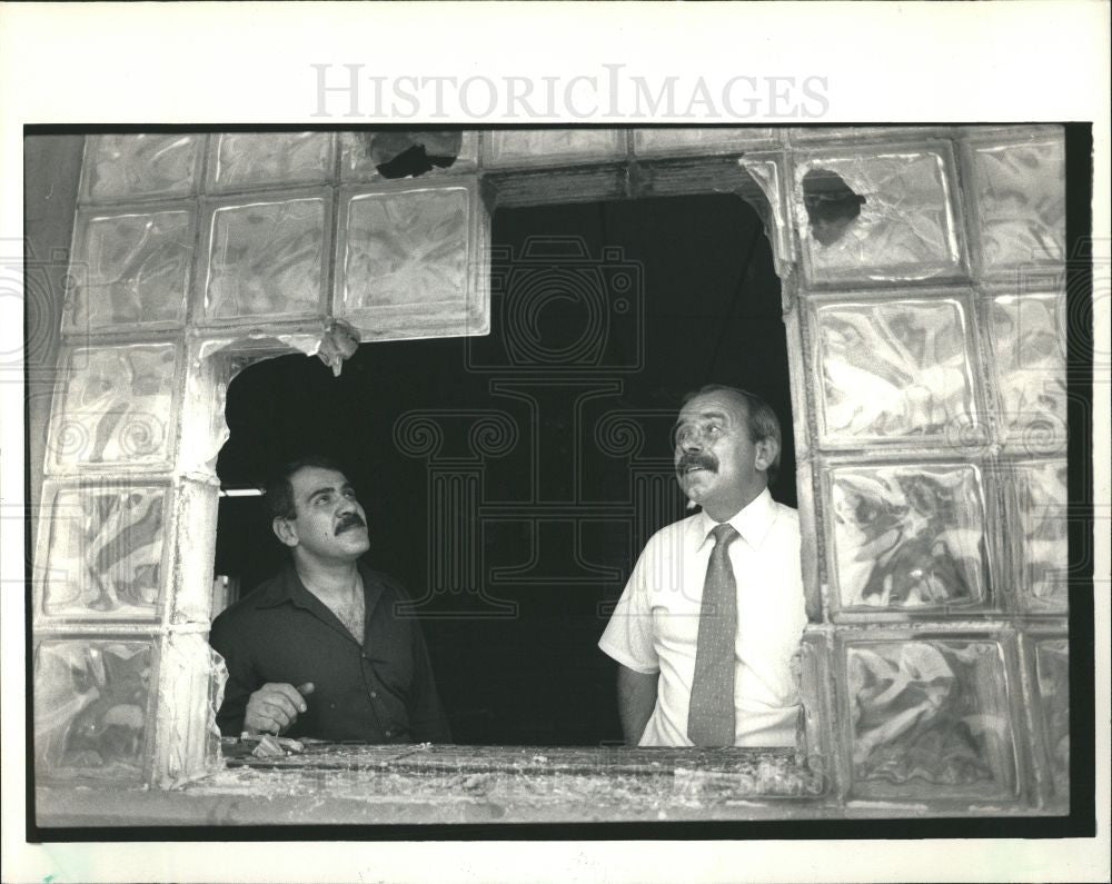 1987 Press Photo GABRIEL RAYIS - Historic Images