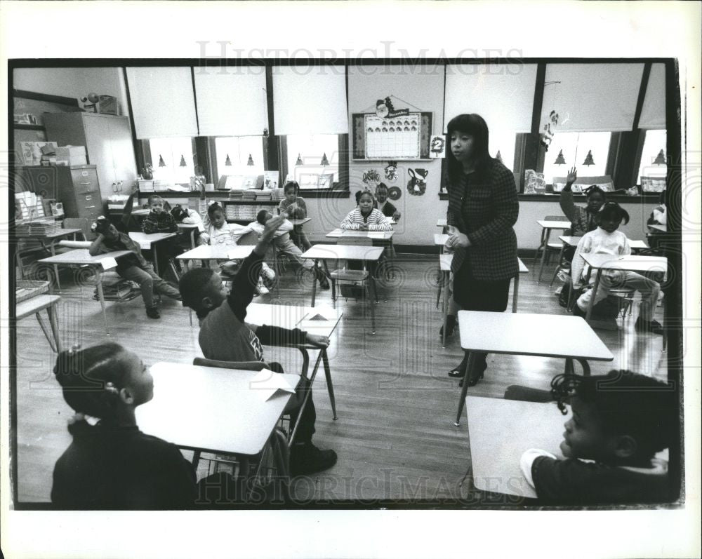 1993 Press Photo Jeanette Bell, Junior Achievement - Historic Images