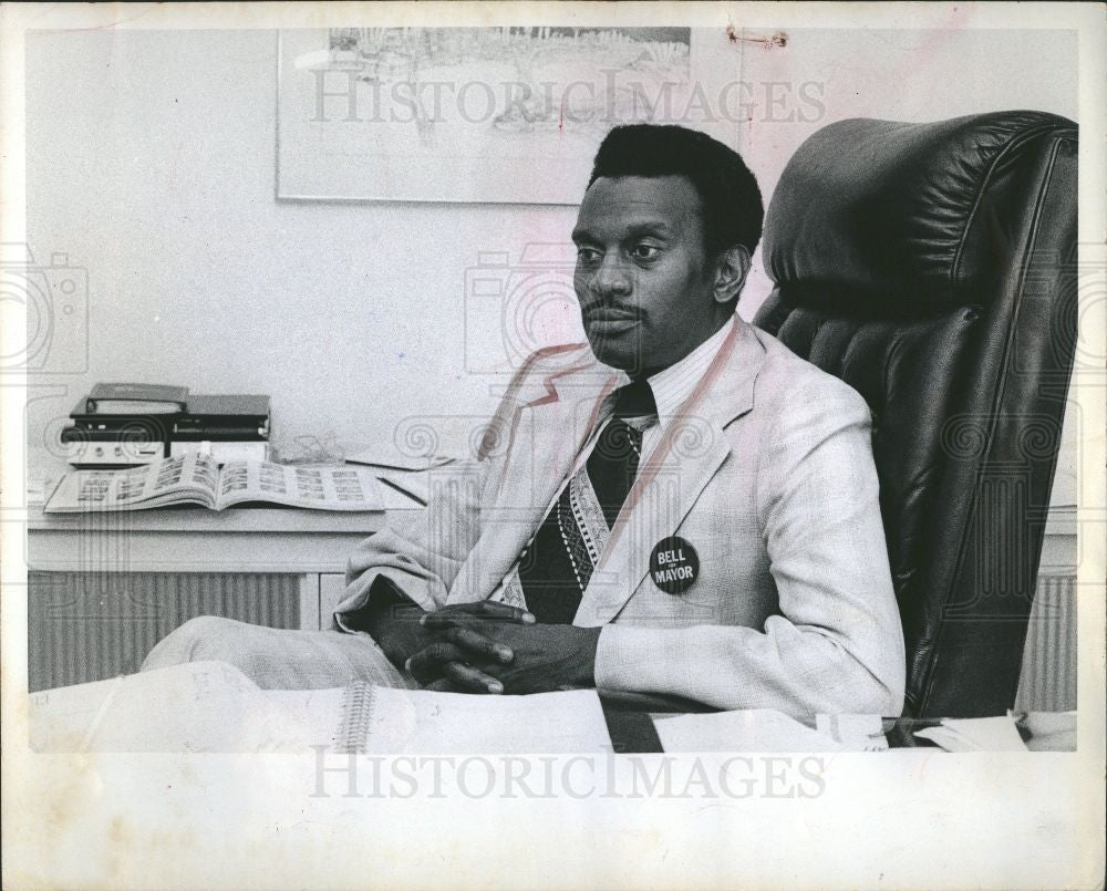 1983 Press Photo Detroit Judge Ed Bell - Historic Images