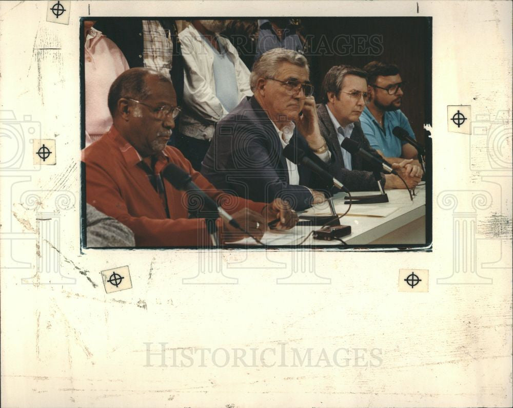 1990 Press Photo OWEN BIEBER - Historic Images