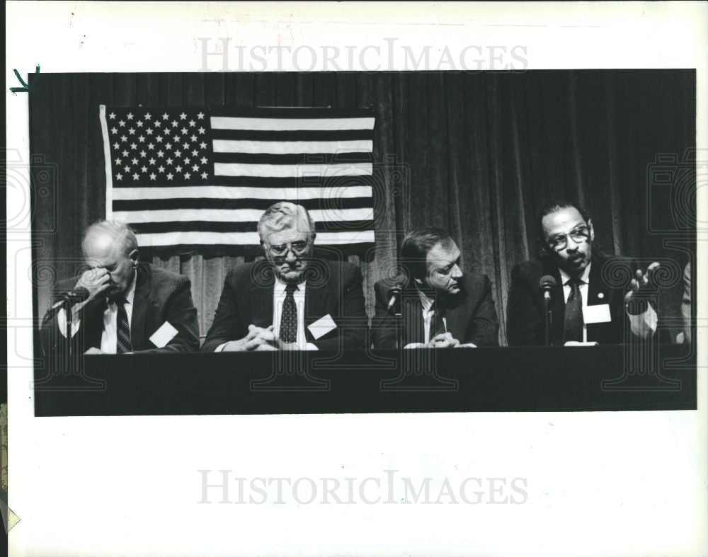 1991 Press Photo UAW President Owen Bieber - Historic Images