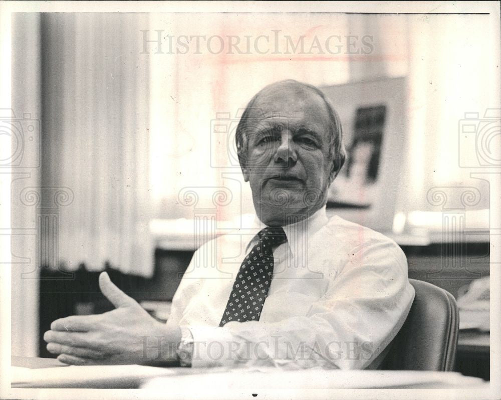 1990 Press Photo Ben Bidwell Pentastar chrysler motor - Historic Images