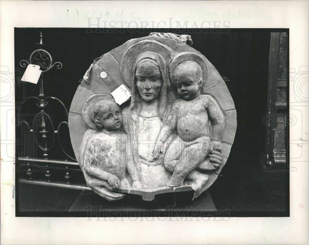 1989 Press Photo Terra-cotta Madonna and children - Historic Images