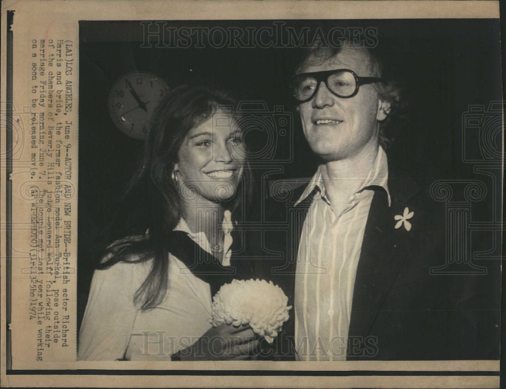 1974 Press Photo Richard Harris and Ann Turkel - Historic Images