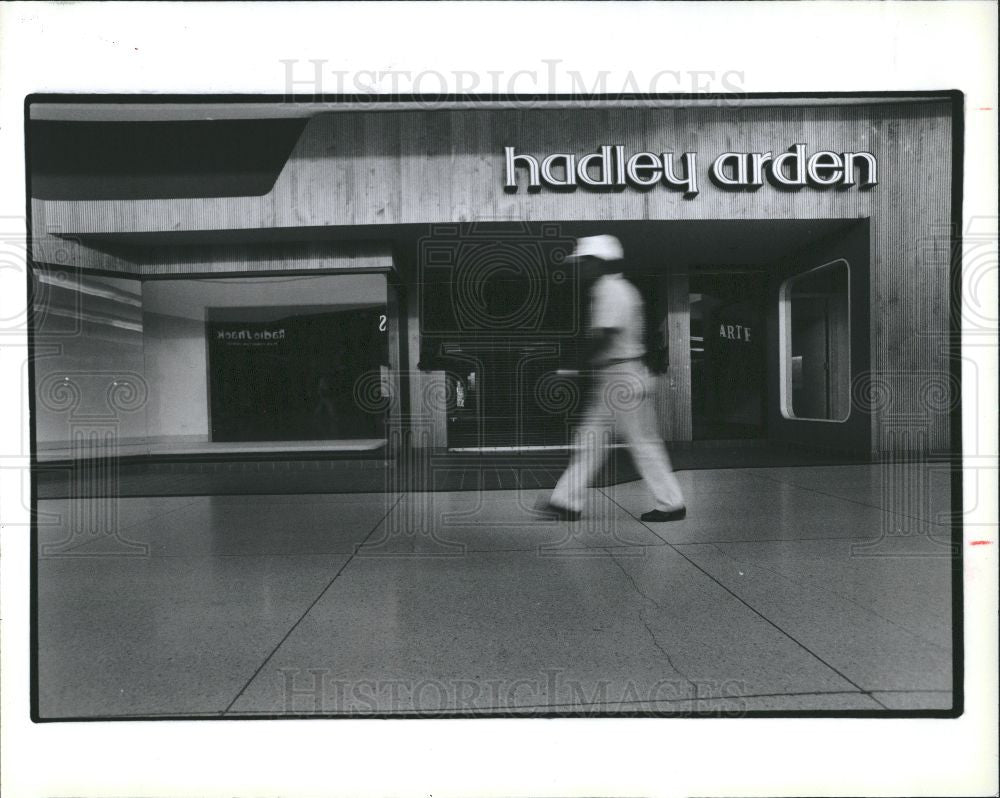 1991 Press Photo Hadly Arden Store Southfield - Historic Images