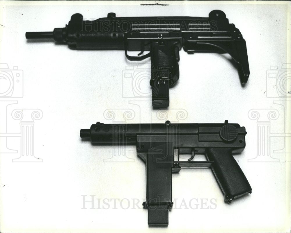 1987 Press Photo Uzi Squirt Gun - Historic Images