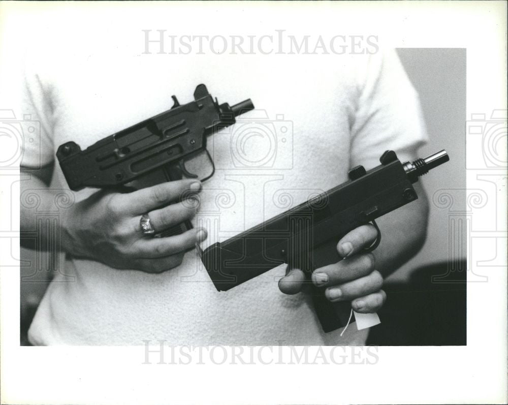 1980 Press Photo Uzi - Historic Images