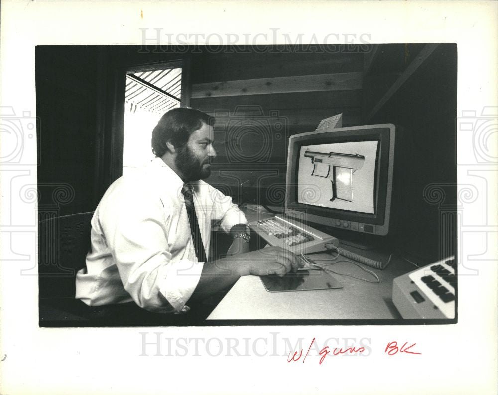 1987 Press Photo plastic gun David Bryon firearms - Historic Images