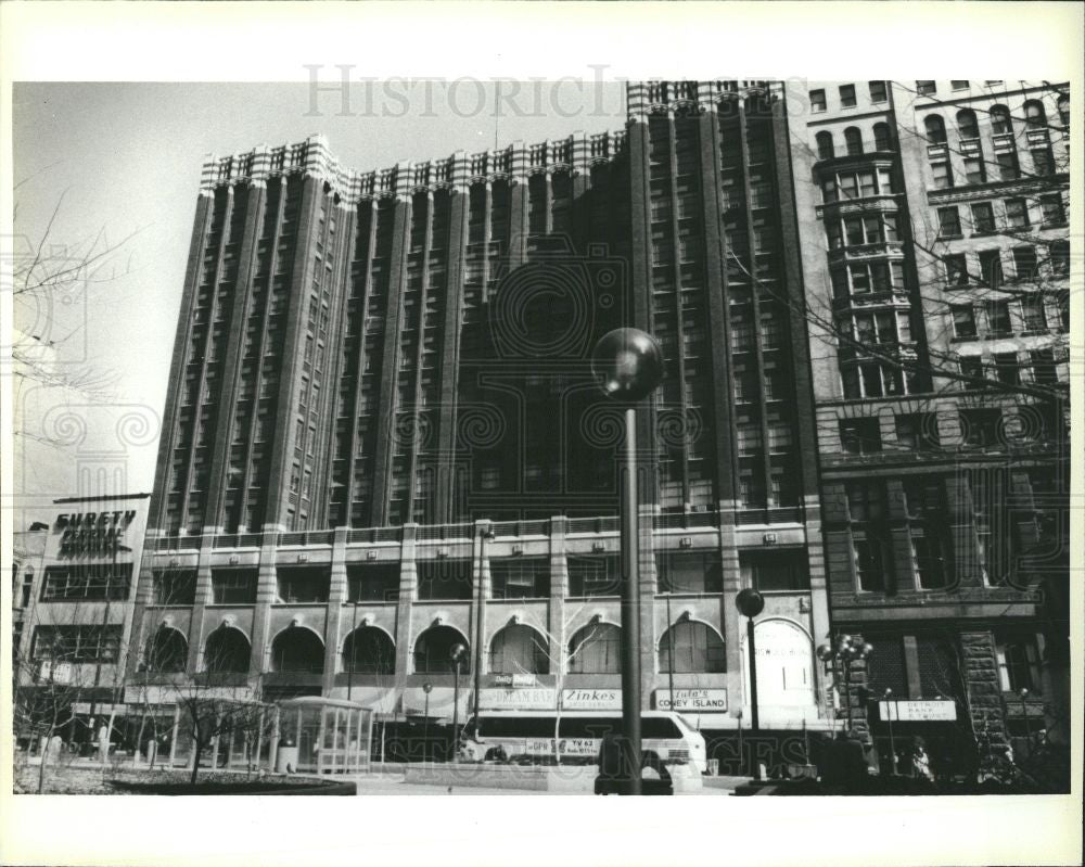 1981 Press Photo Griswold Building Senior Apartments - Historic Images