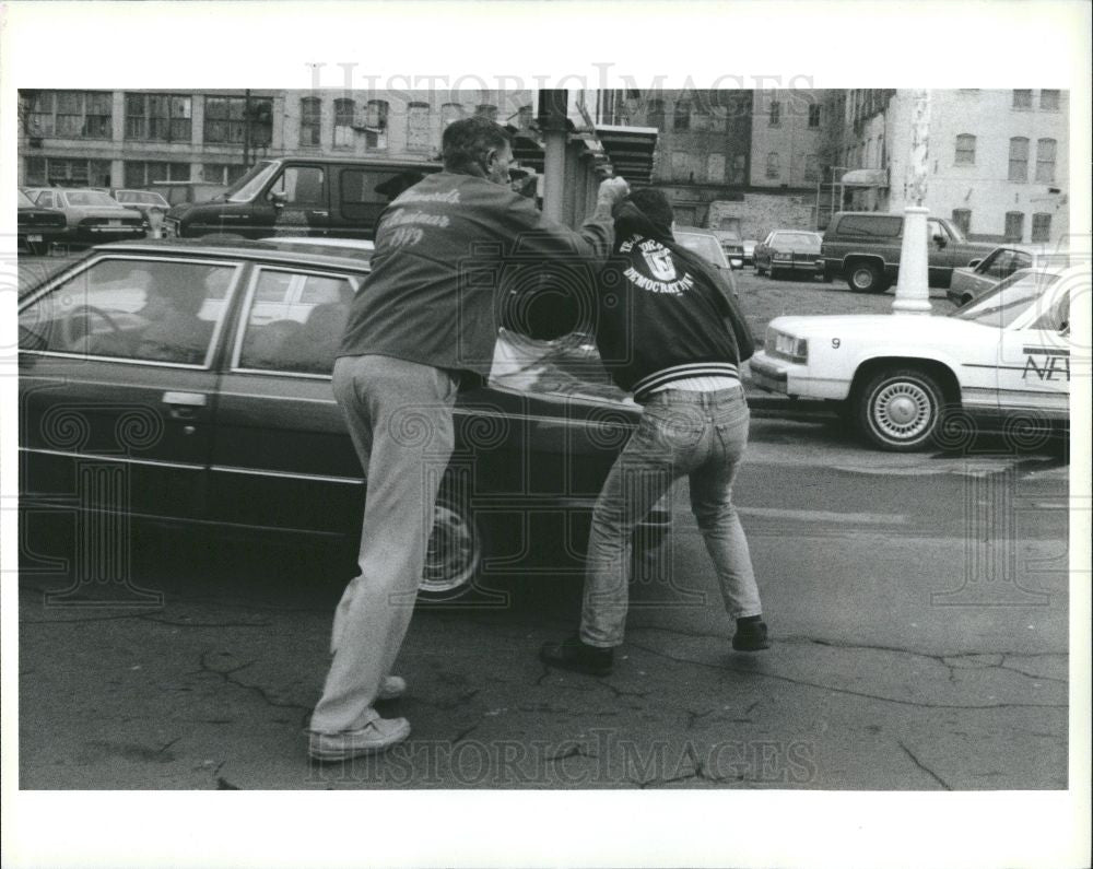 1990 Press Photo GREYHOUND BUS DEMONSTRATION &amp; PROTEST - Historic Images