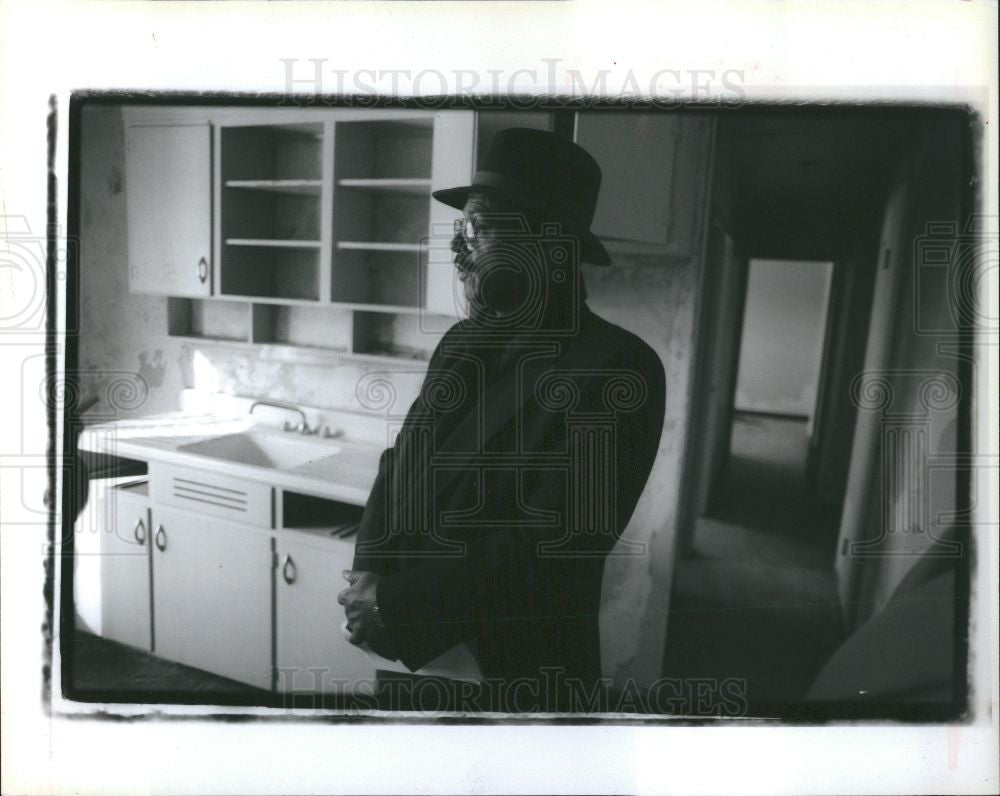 1991 Press Photo Henry Hagood apartment Jeffries Homes - Historic Images