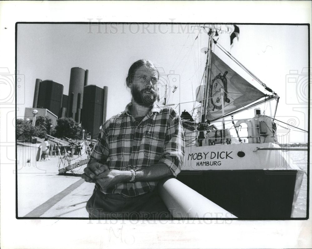 1991 Press Photo Captain Rob Matthew Moby Dick - Historic Images