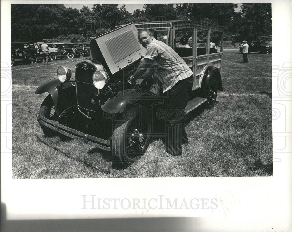 1983 Press Photo Don Smith Model A Station wagon 1931 - Historic Images