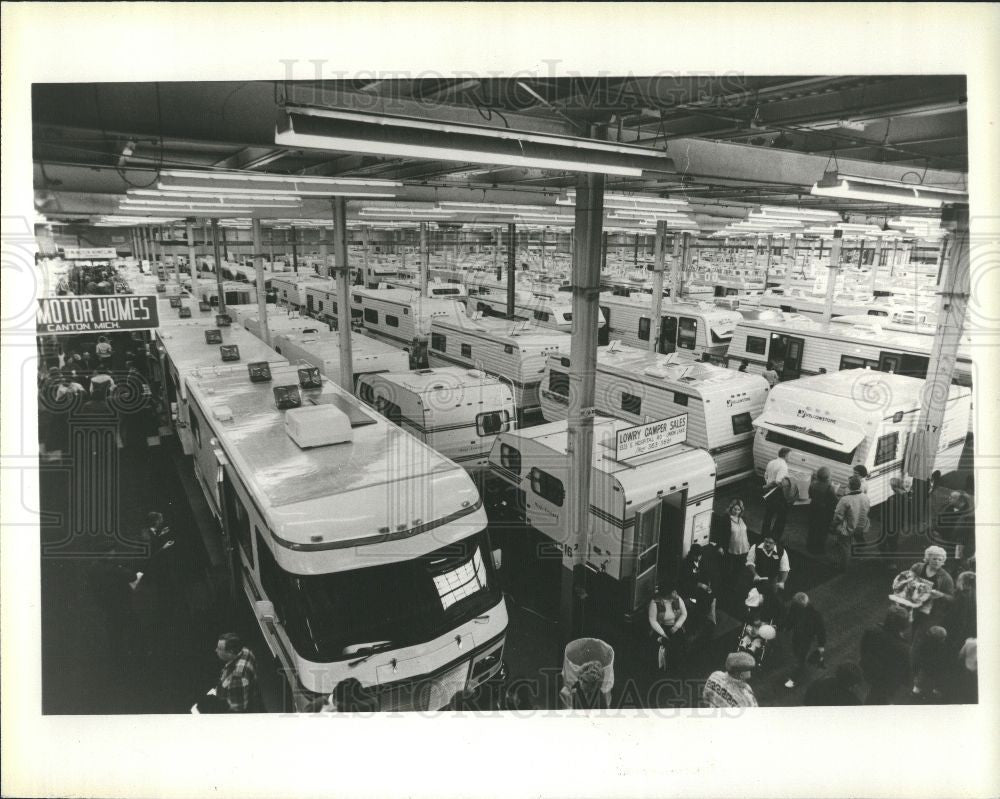 Press Photo Motor homes exhibition - Historic Images
