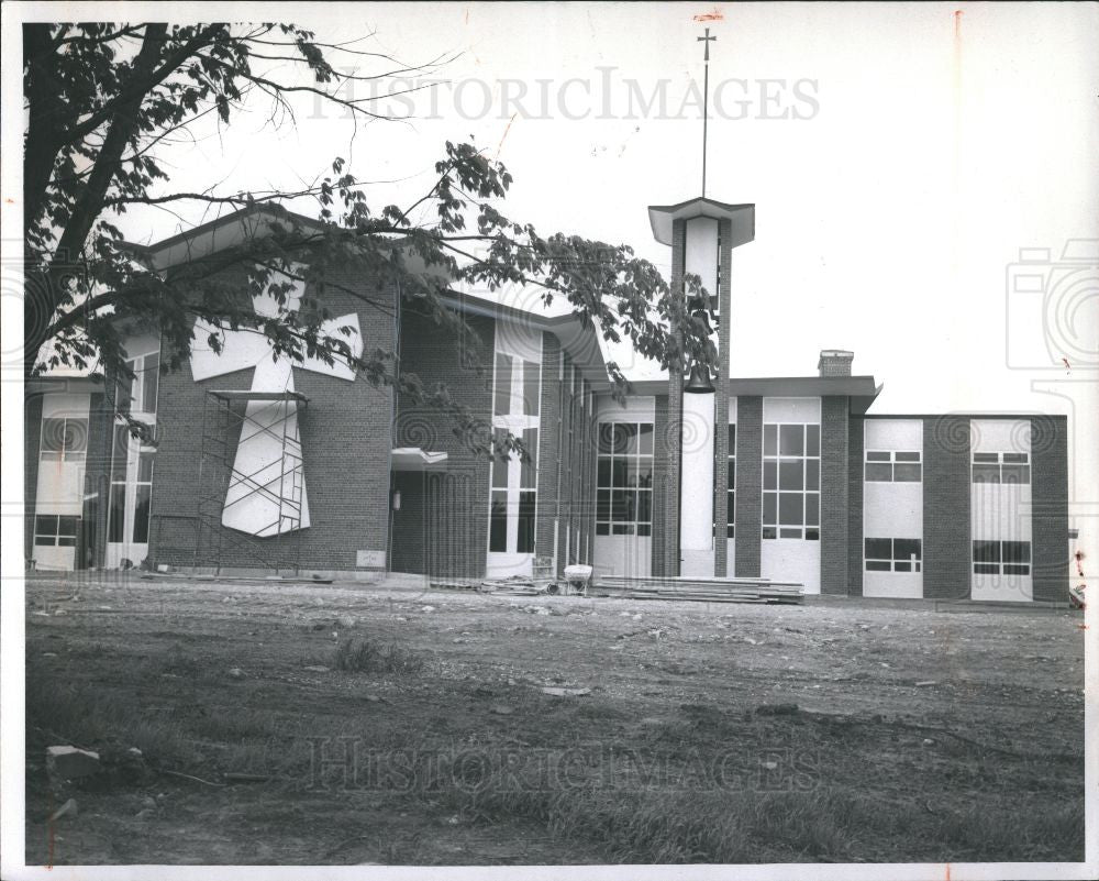 1996 Press Photo Church monastry nuns religion 1996 - Historic Images