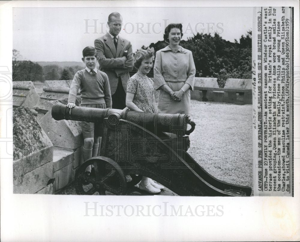 1959 Press Photo Queen Elizabeth Britain Royal Family - Historic Images