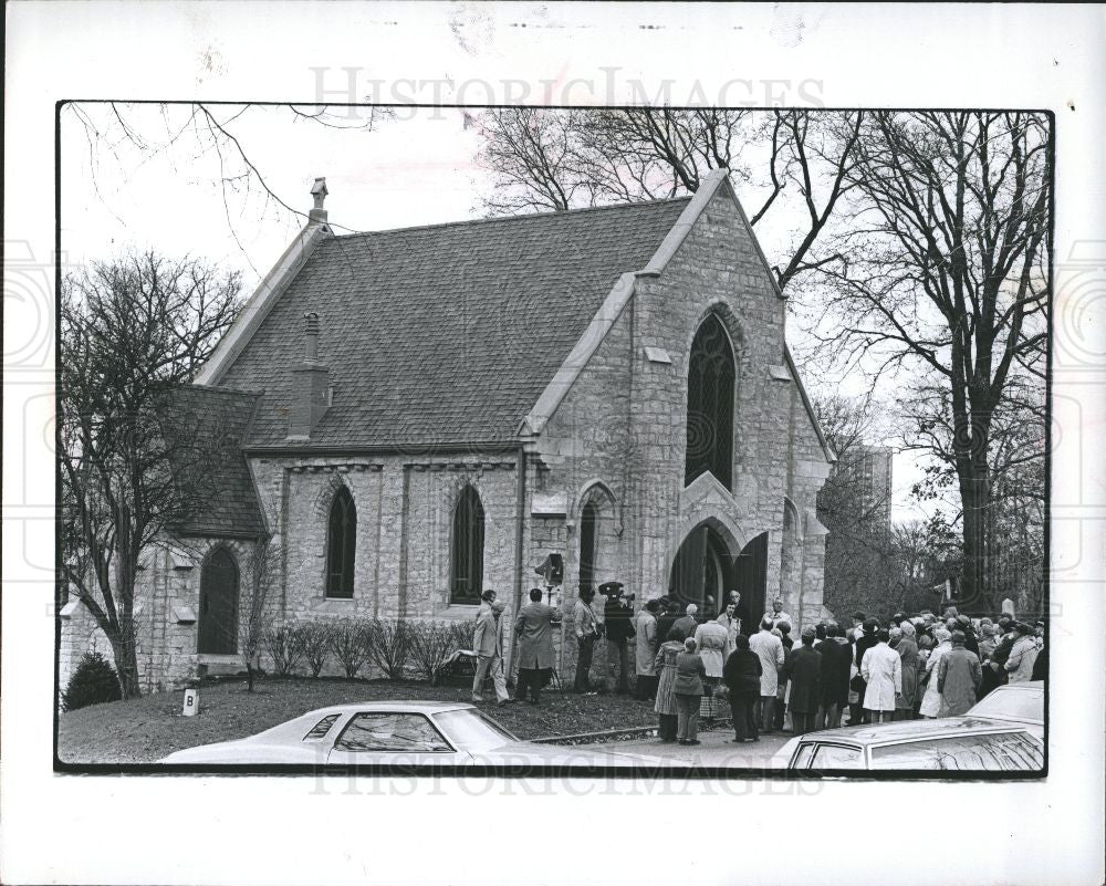 1977 Press Photo Elmwood Cemetery Detroit Chapel Fire - Historic Images