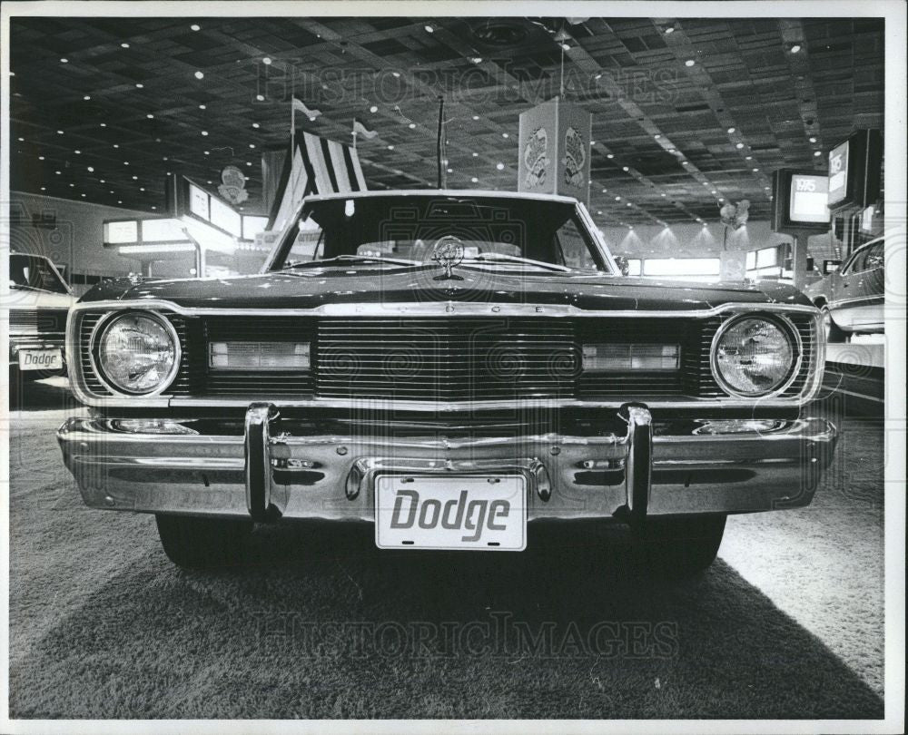 1975 Press Photo Dodge Automobiles - Historic Images
