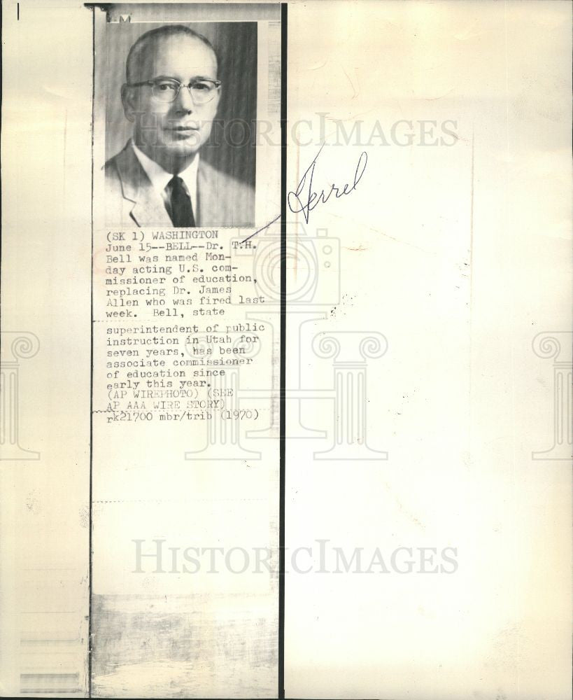 1970 Press Photo T.H. Bell U.S. commissioner education - Historic Images
