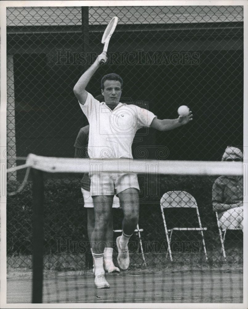 1967 Press Photo Mike Belkin Canadian Tennis Star - Historic Images