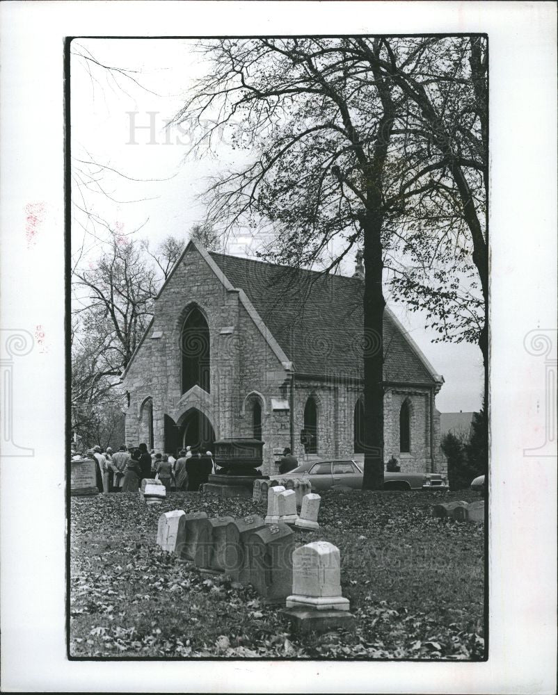 1977 Press Photo Elmwood Cemetery Detroit Chapel Fire - Historic Images