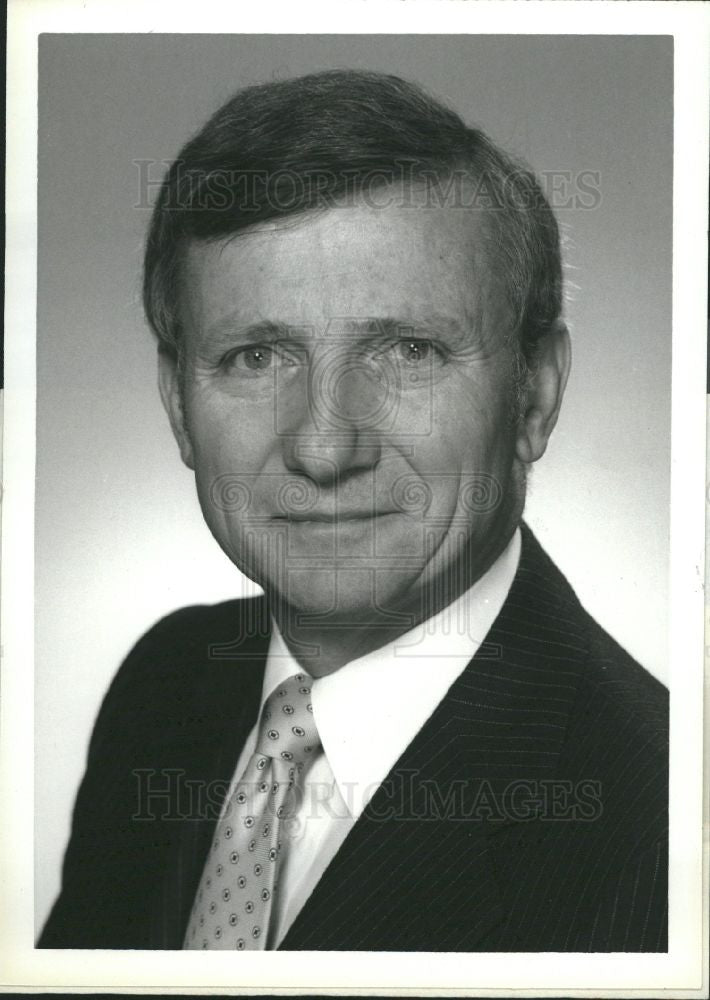 1985 Press Photo John A. Betti Ford Technical 1985 - Historic Images