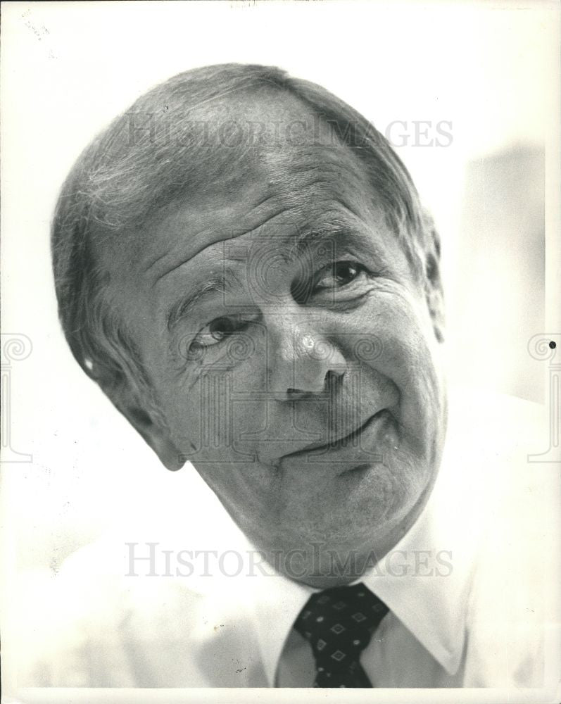 1983 Press Photo BEN BIDWELL aged bald tie white shirt - Historic Images