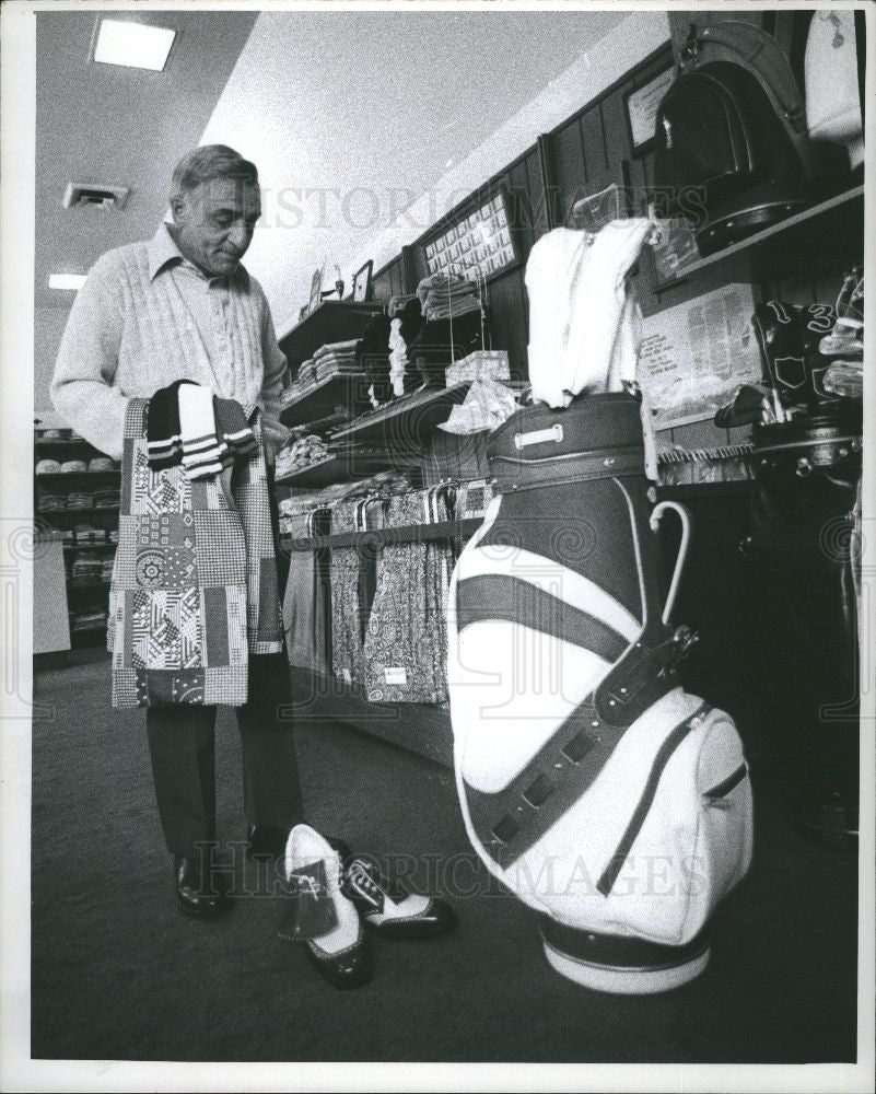 Press Photo Faust Brown - Historic Images