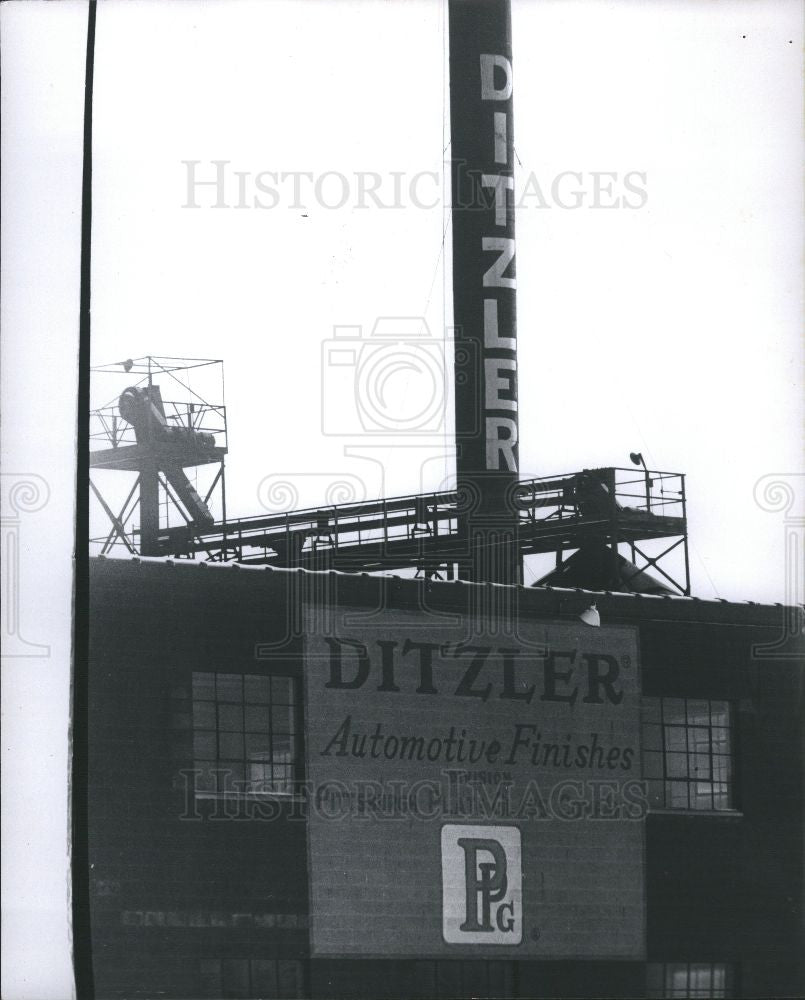 1970 Press Photo Ditzler paint - Historic Images