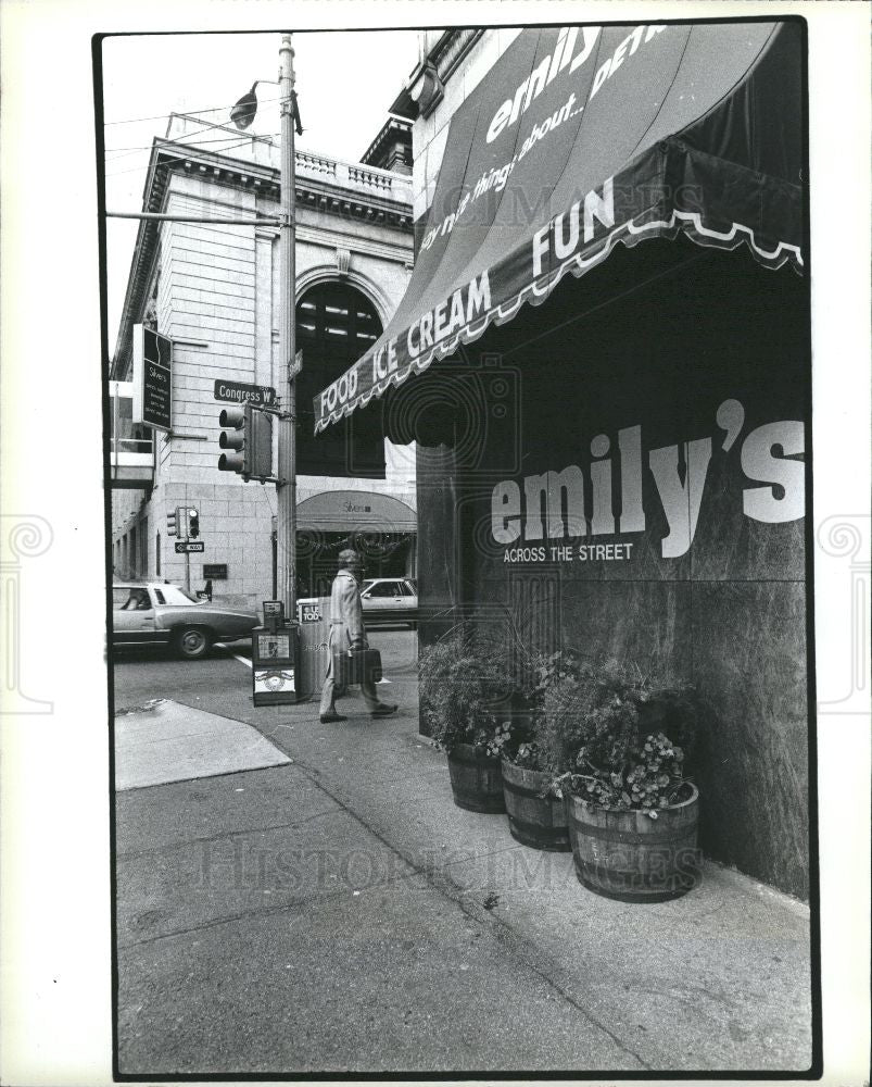 1984 Press Photo Emily - Historic Images