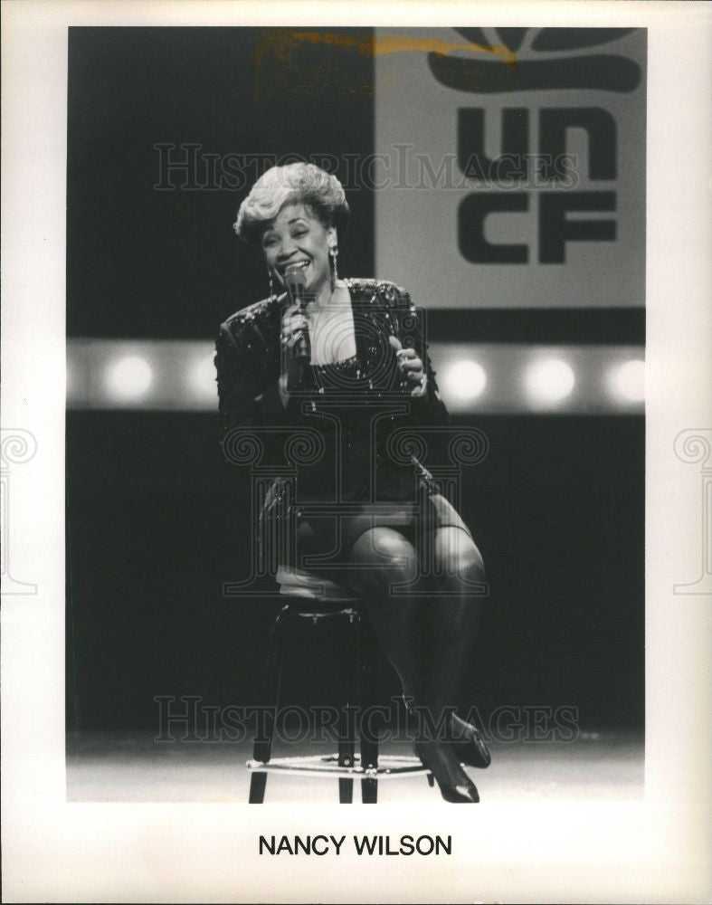 1993 Press Photo Nancy Wilson American singer - Historic Images