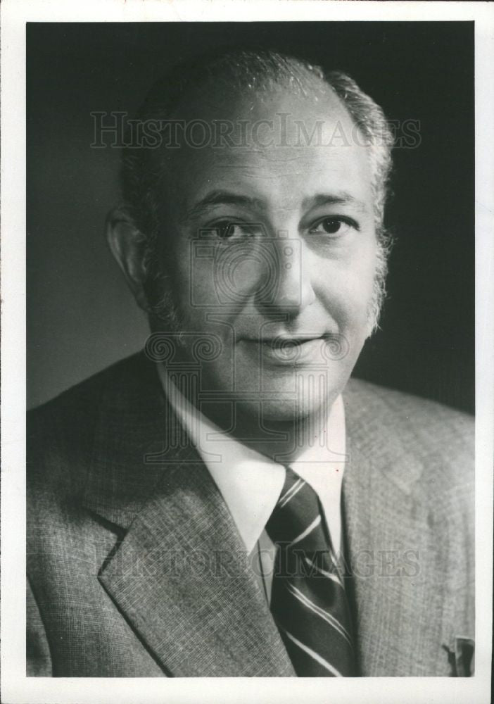 1981 Press Photo Stanley J. Winkelman Chairman of the B - Historic Images