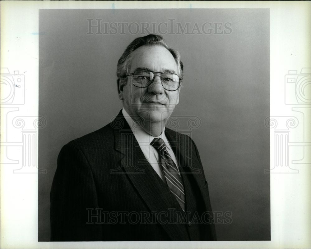 1988 Press Photo Arthur T. Nelson Senior Vice President - Historic Images