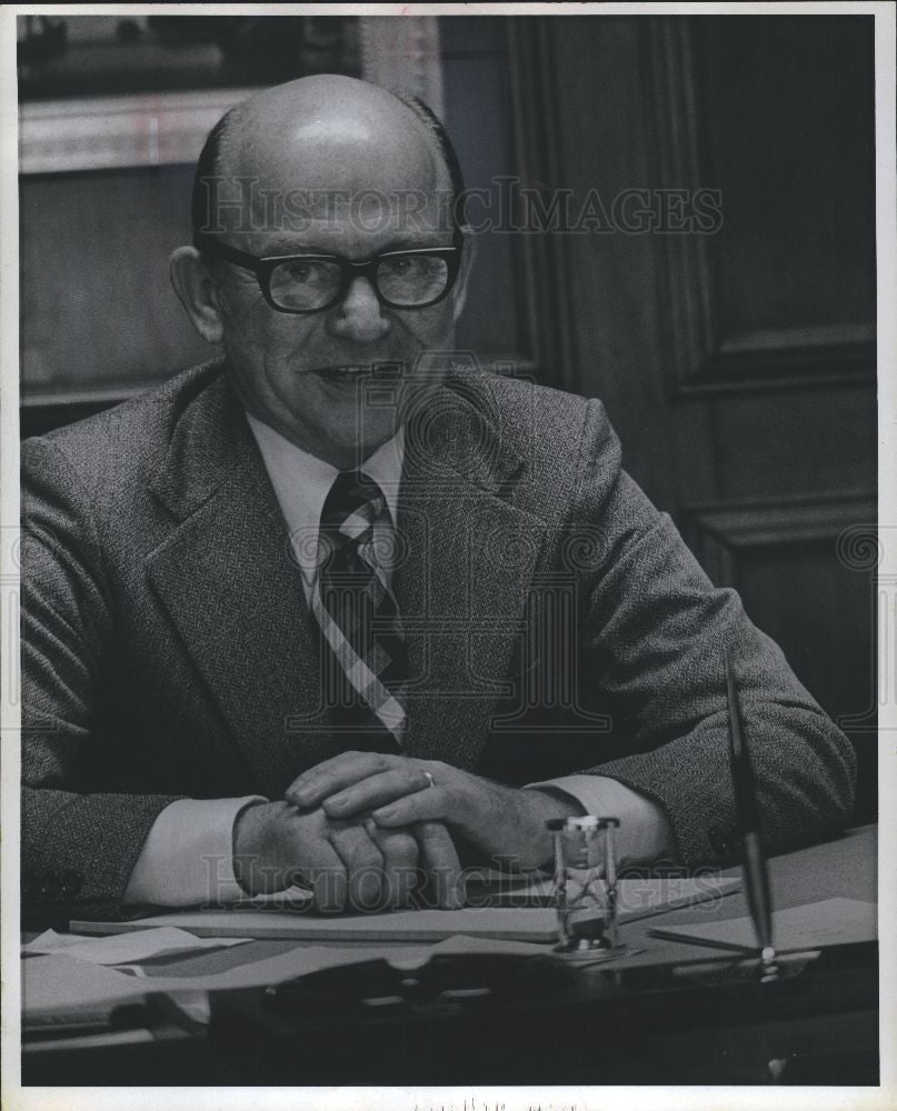 Press Photo Robert Winkle - Historic Images