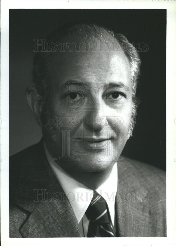 Press Photo Stanley J. Winkelman Real Estate One - Historic Images