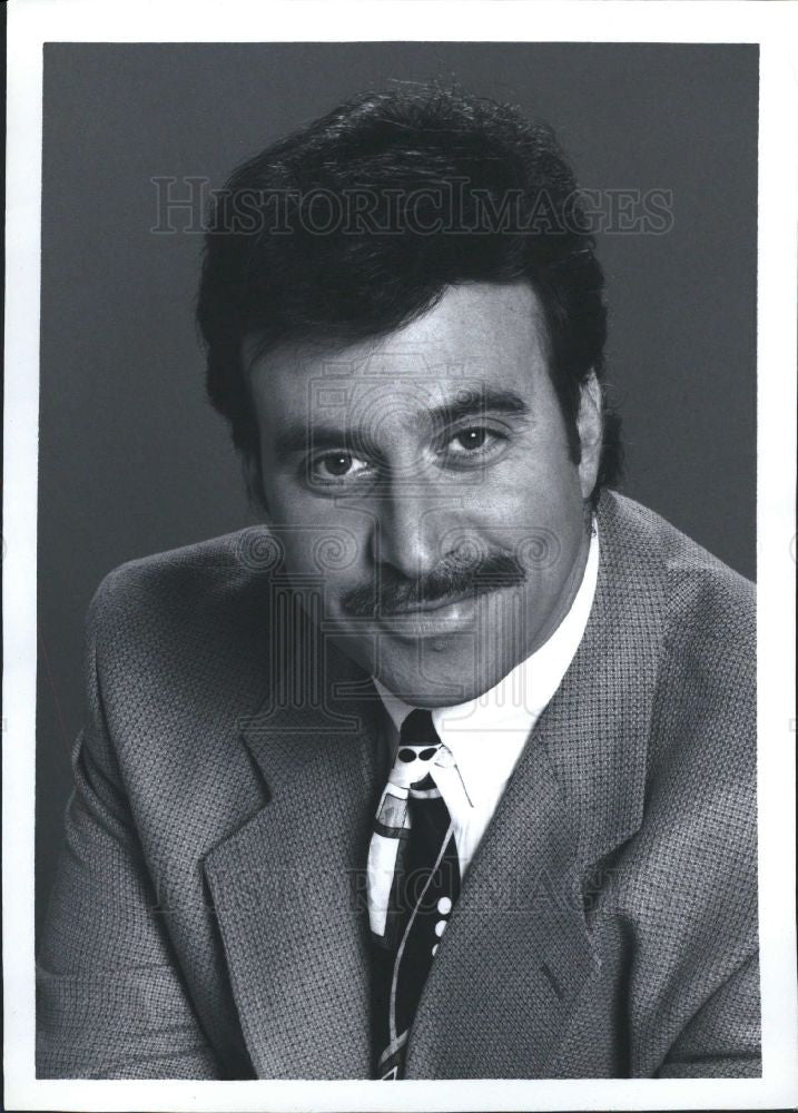 1995 Press Photo Mark Wilson Sportscaster - Historic Images