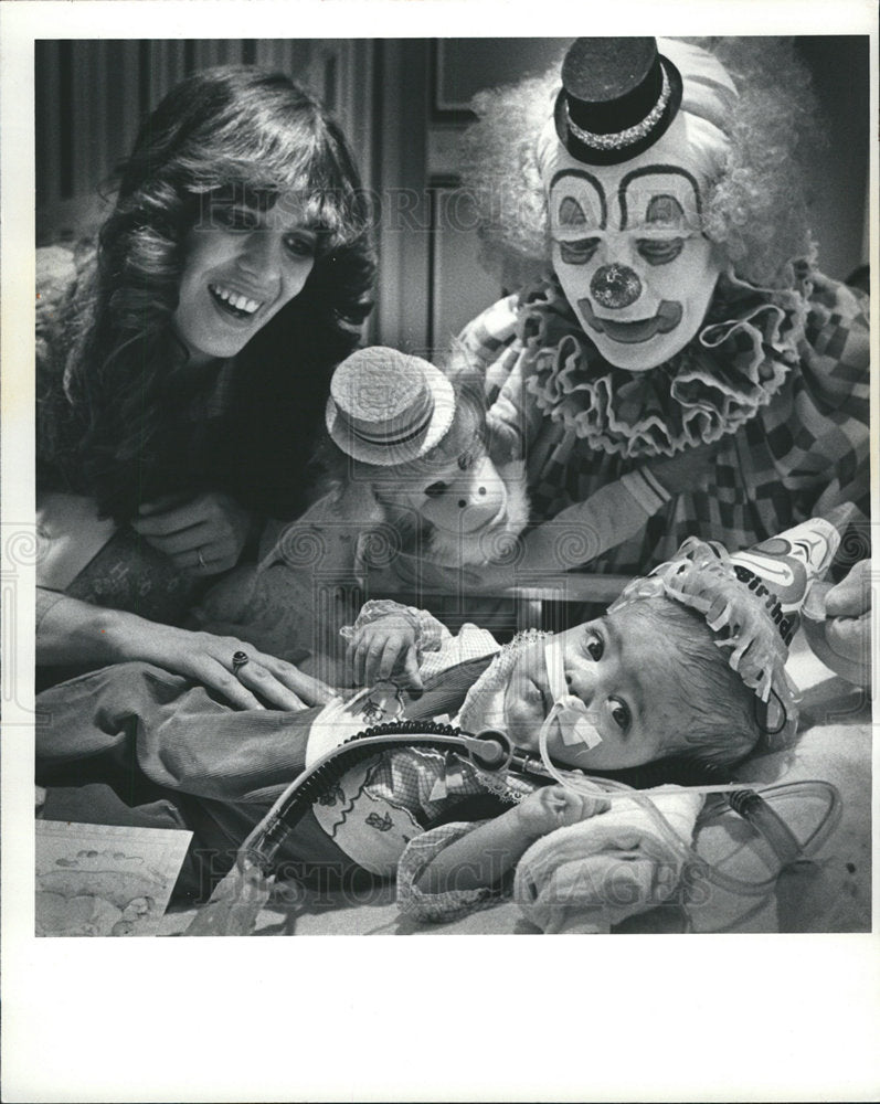 1982 Press Photo Miracle birthday  Samantha Faye Coburn- Historic Images