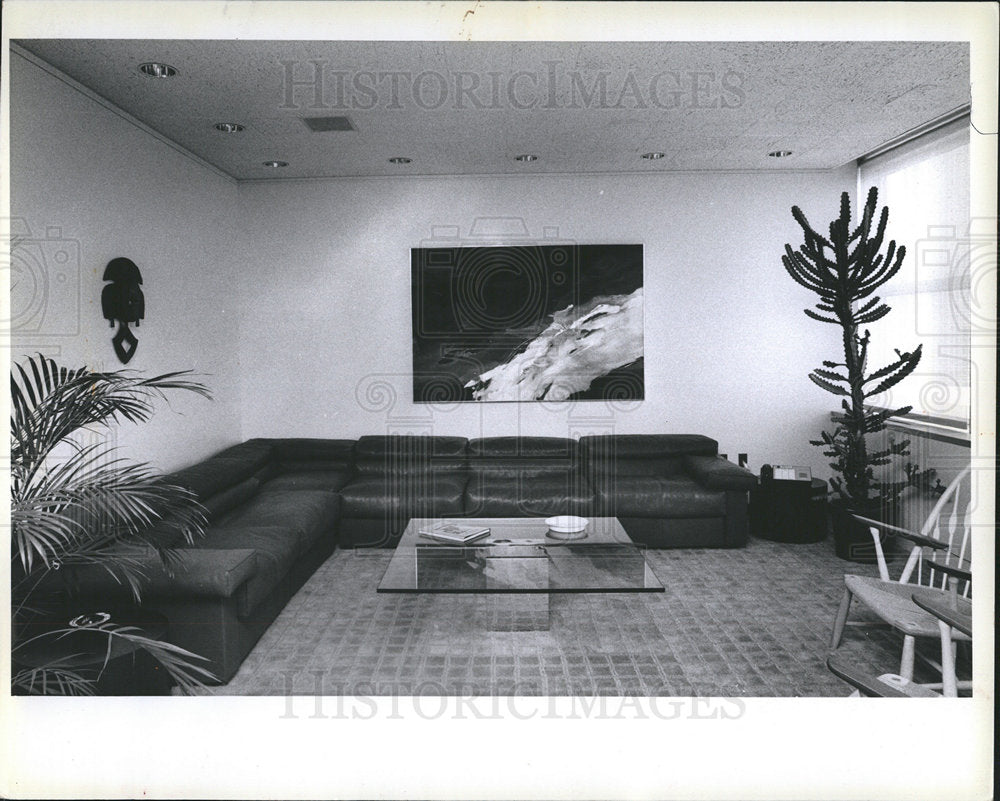 1979 lounge area Mayor Young office Joyce-Historic Images