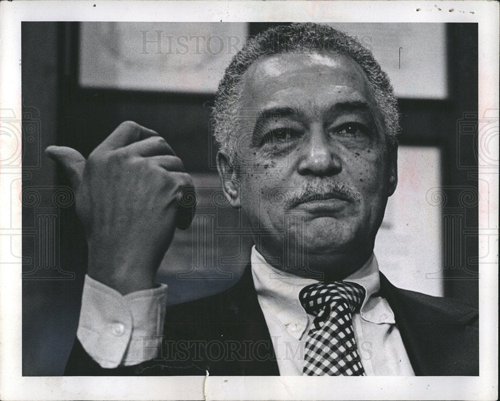 1979 Detroit Mayor Coleman Young weapons-Historic Images