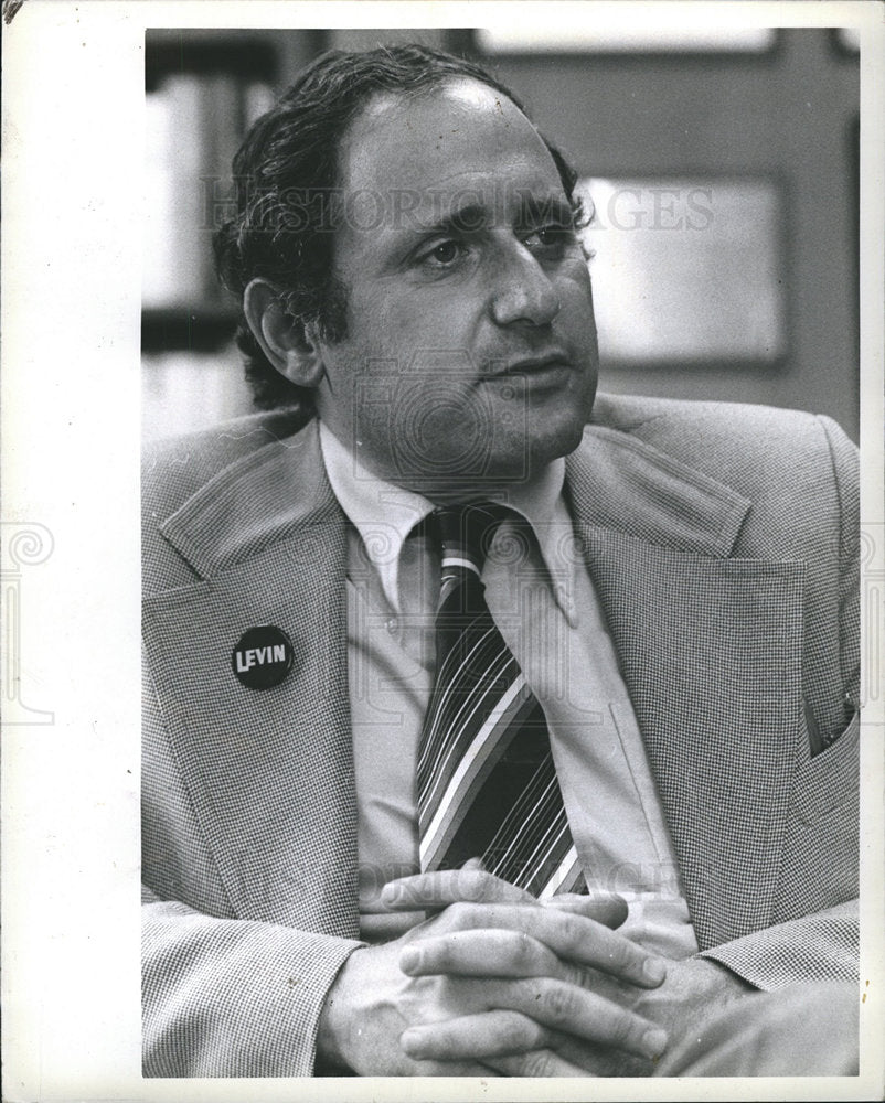 1981 Carl Levin - dfpb10919 - Historic Images