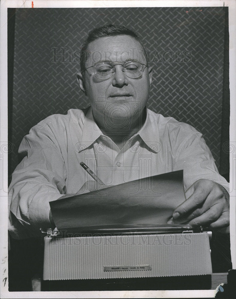 1957 Press Photo Sam Levenson Writer - dfpb11075- Historic Images