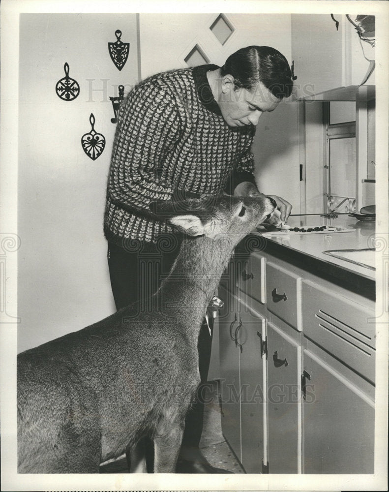 1961 Press Photo Don Morrow Actor Announcer TV - dfpb12087- Historic Images