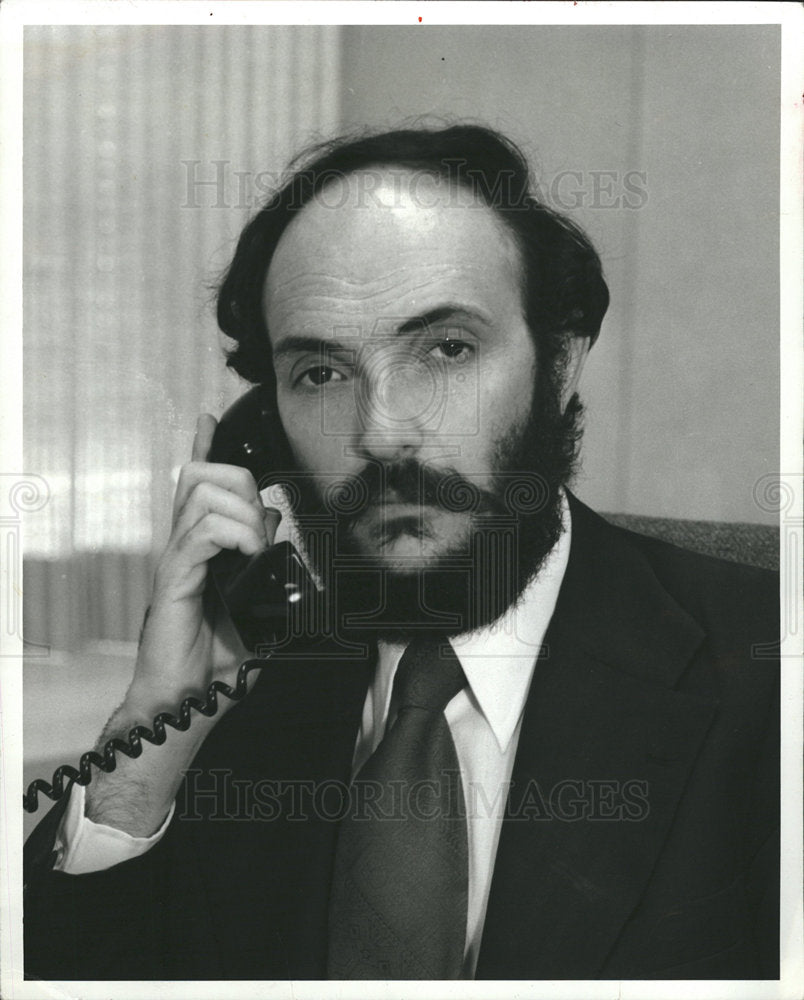 1981 Arnold Moskowitz Dean Witter Reynolds - dfpb12209 - Historic Images