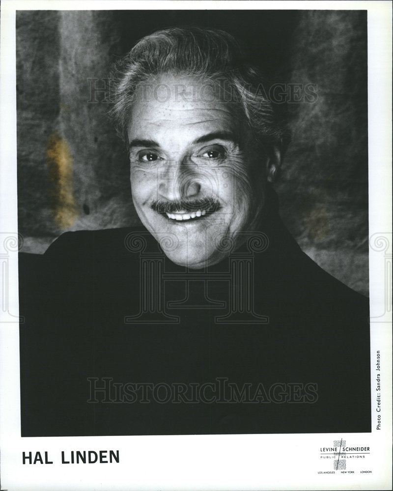 1992 Hal Linden Barney Miller Animals-Historic Images