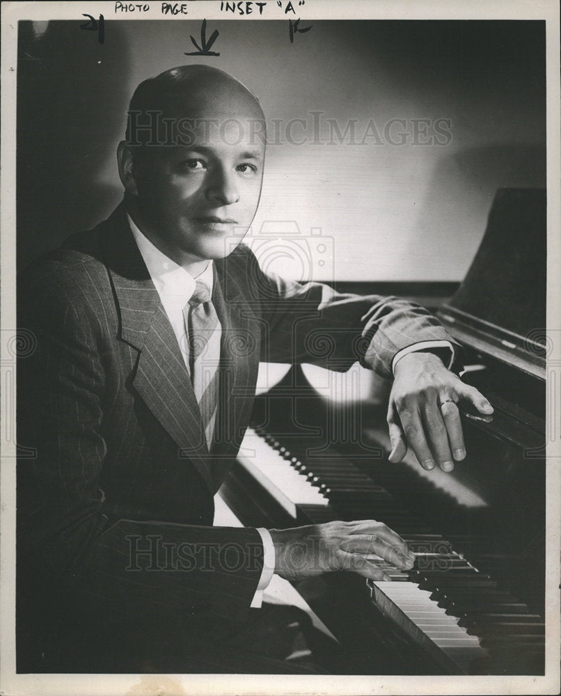 1953 Edwin Biltcliffe Pianist-Historic Images